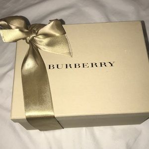 BURBERRY EARMUFFS!!!